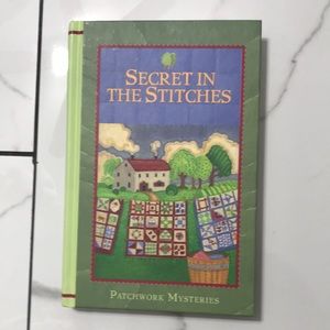 Patchwork mysteries 🌹 volume 8 secret in the stitches